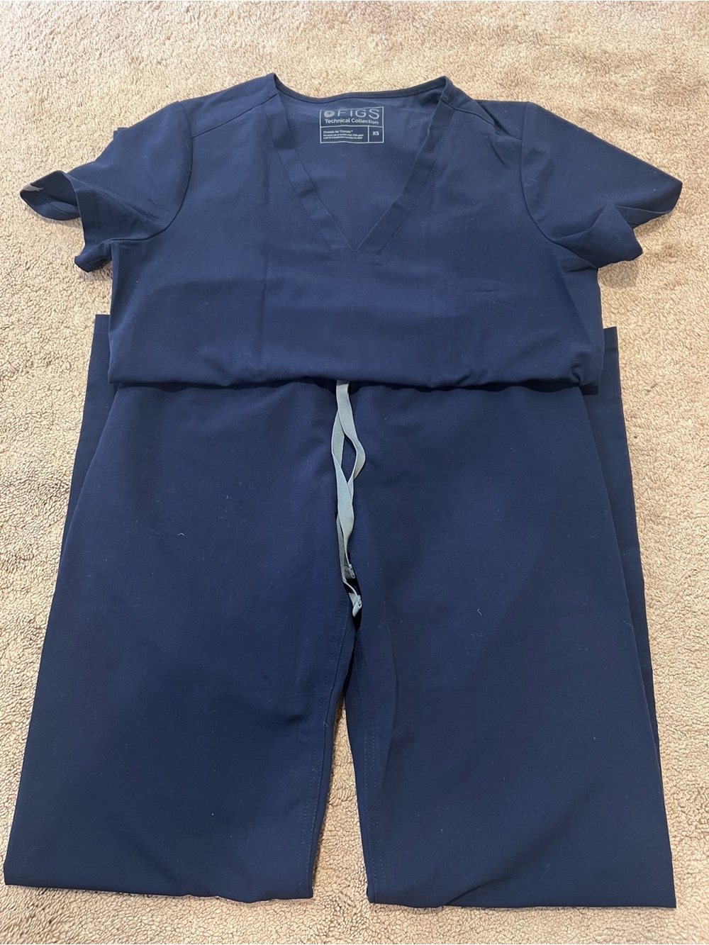 EUC  FIGS Scrubs Navy Blue Set Woman’s Size XS Casma  Top - XS Livingston Pants